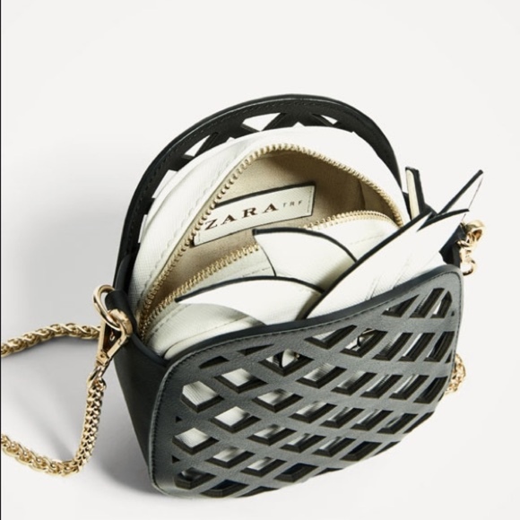 Pineapple Crossbody Bag - Picture 3 of 3